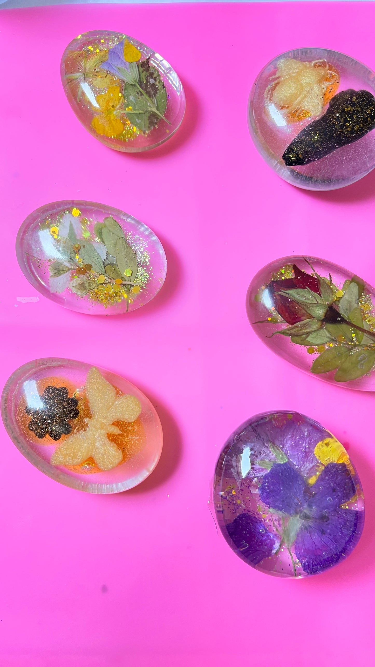 Bees and Flowers Resin Collection 🖤💛💜🩷💛🖤