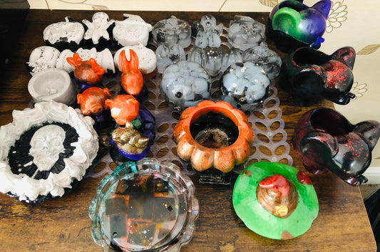 The Halloween Emporium 🧡🖤🧡